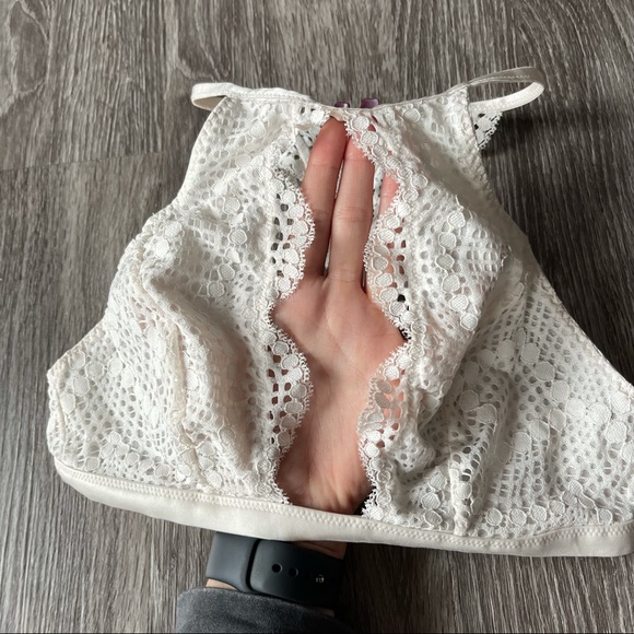 Victoria's Secret Lace Bralette - Picture 2 of 5